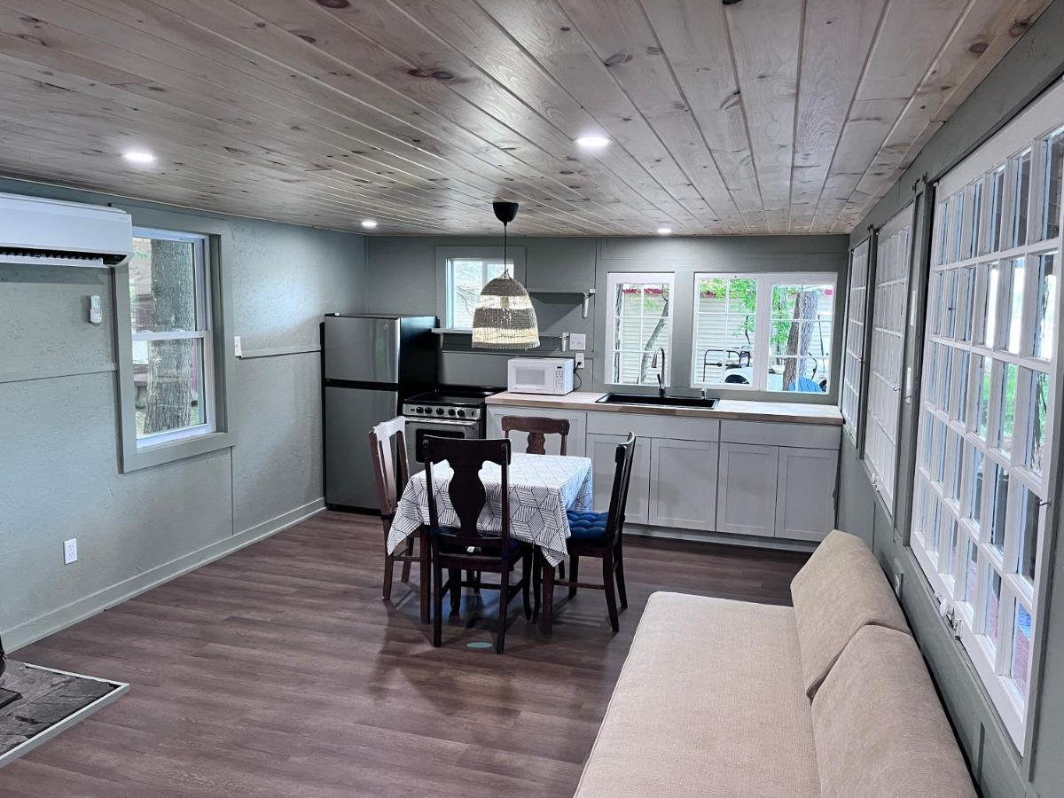 Camp Hudson Pines Villa Corinth ภายนอก รูปภาพ